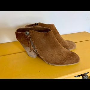 Cognac DV Dolce Vita clogs